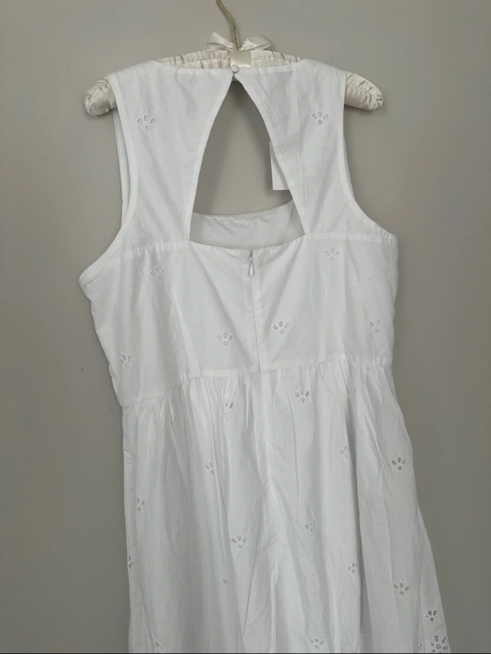 NWT Stunning Talbots White Eyelet Midi Dress - Picture 15 of 16